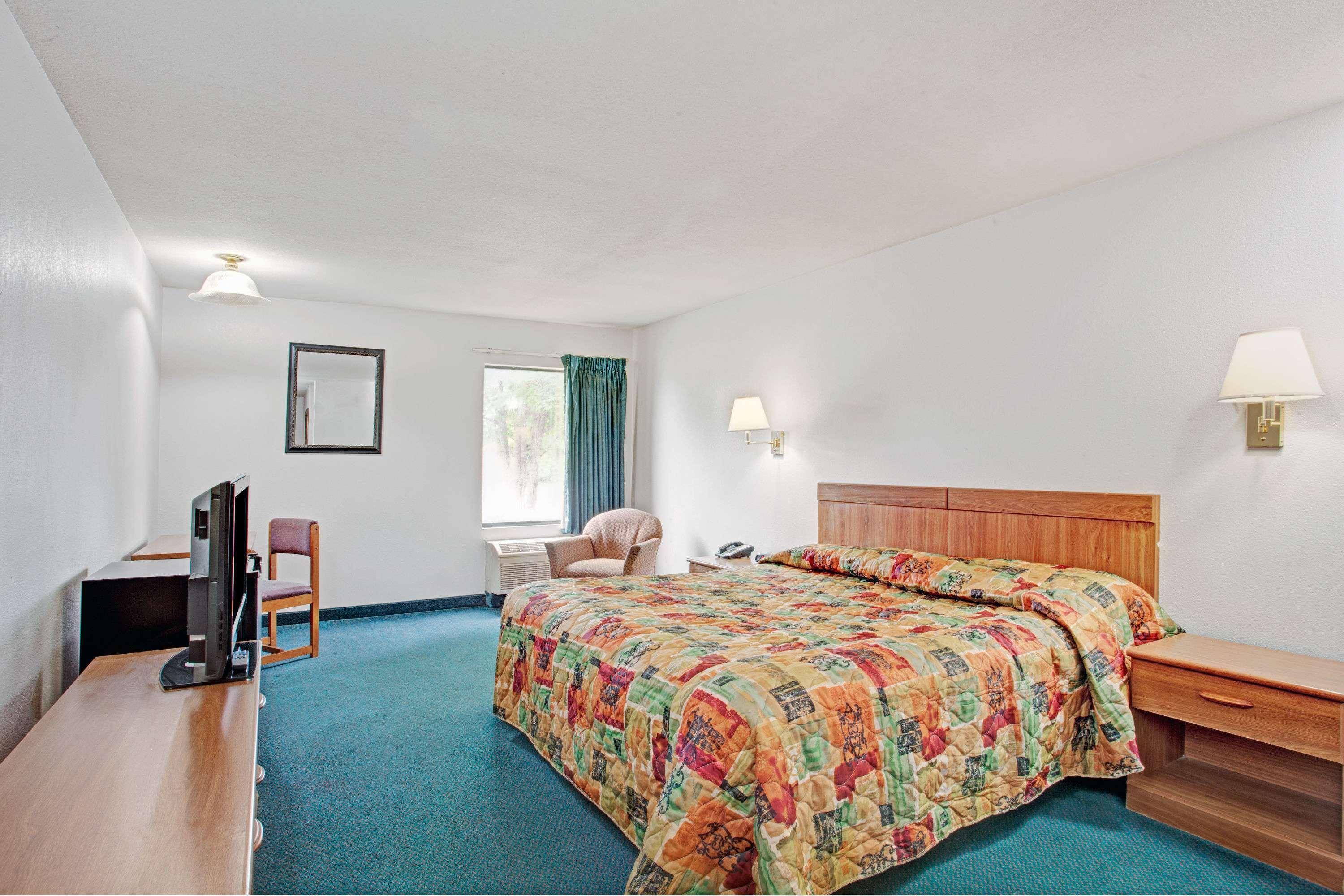 Super 8 By Wyndham Olive Branch Hotel Eksteriør billede